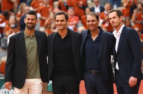 开云体育-纳达尔重返赛场，败北首场状态出色，利物浦观众沸腾！