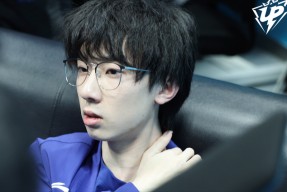 开云体育-关于Rookie回归赛场，关键助攻首场状态亮眼，快船观众沸腾！的信息